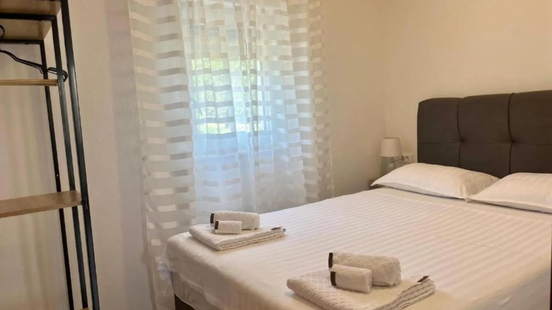 Apartments Rio 비오그라드나모루 0*,  크로아티아