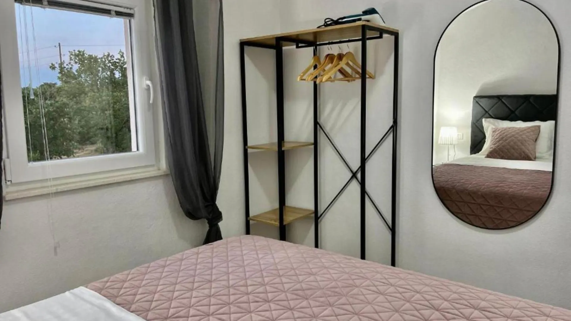 Apartments Rio 비오그라드나모루 0*,  크로아티아